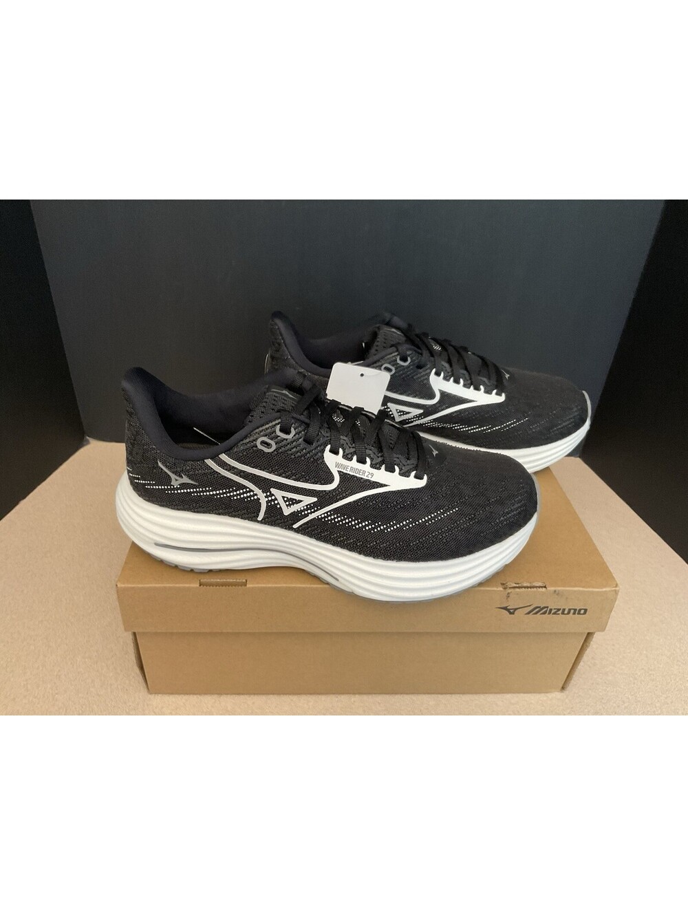 New! Women’s Mizuno Wave Rider 29 Black/White Athletic Shoes. Size 9D Wide. Nice